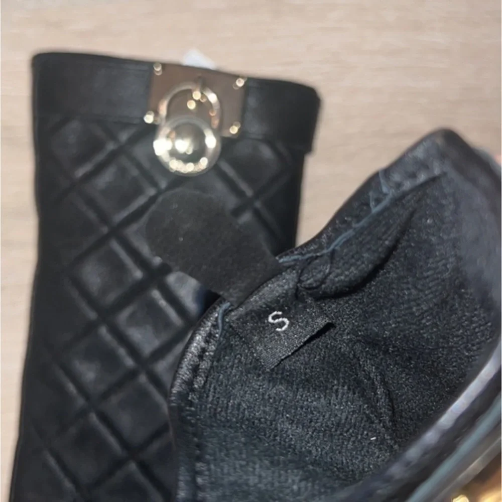 Michael Kors Quilted Hamilton Lock Black 100% Leather‎ Tech Smart Gloves XS